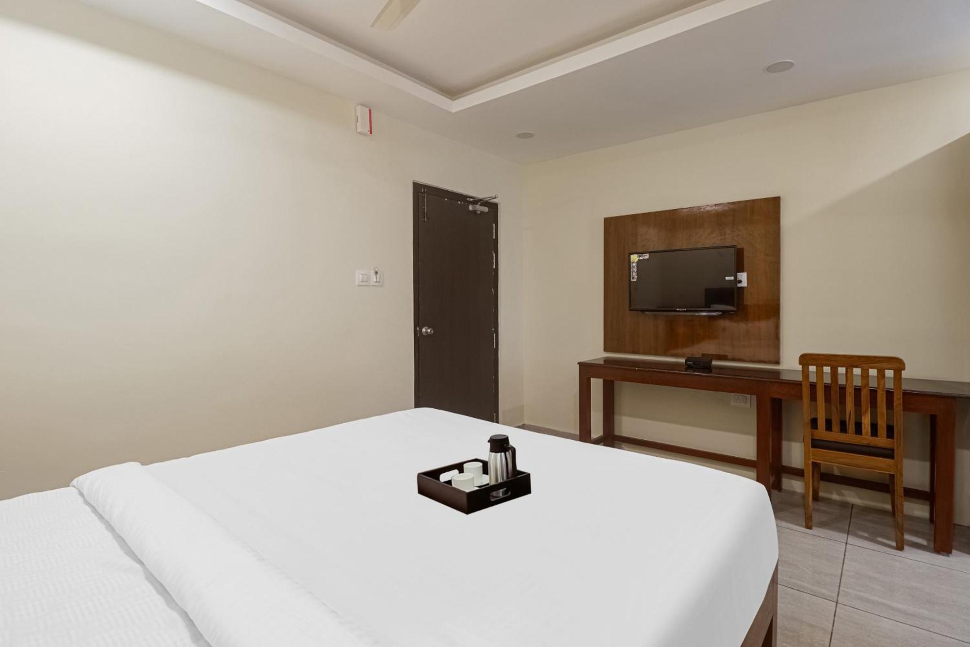Hotel Townhouse Dj Grand Tirupati Exterior foto