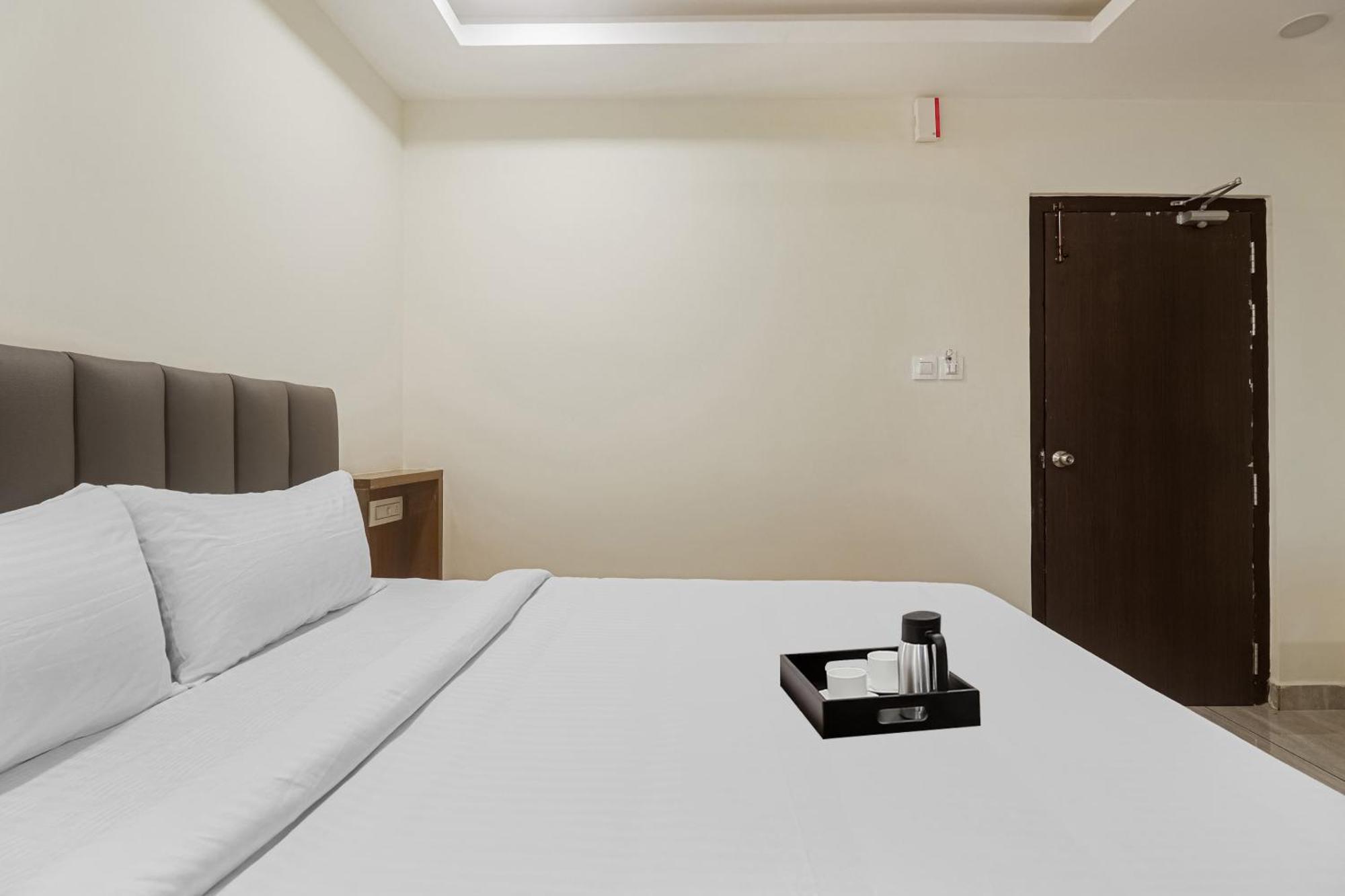 Hotel Townhouse Dj Grand Tirupati Exterior foto