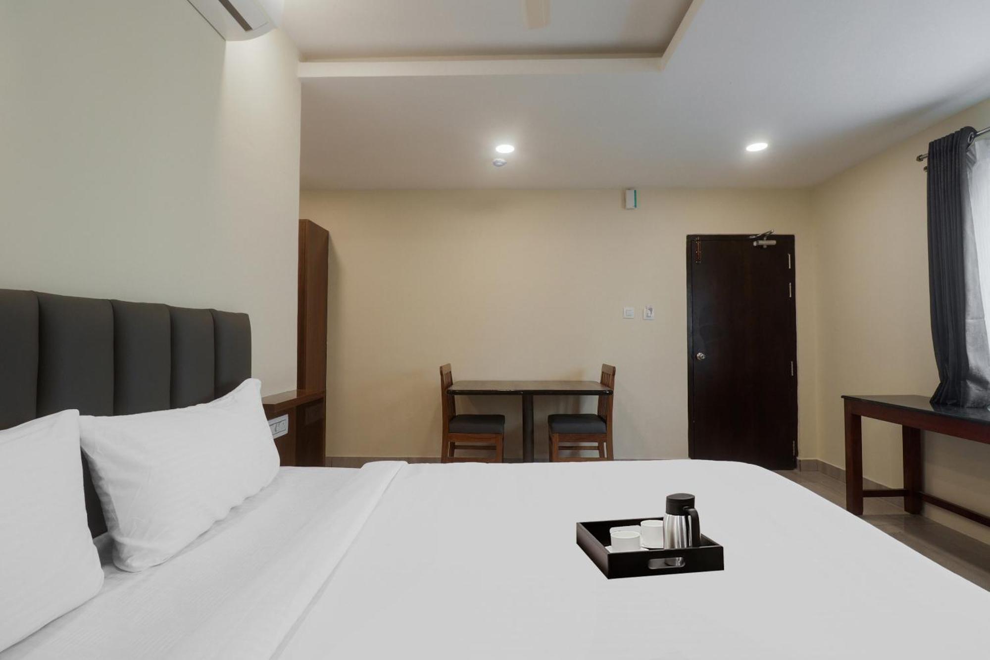 Hotel Townhouse Dj Grand Tirupati Exterior foto